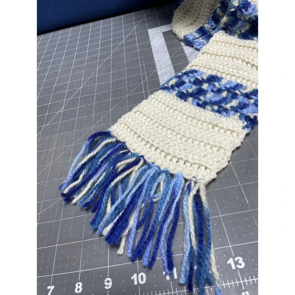 Crochet‎ Blue White Variegated Hat 22